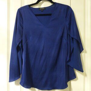 LE CHATEAU blue violet satin v-neck flutter sleeve top